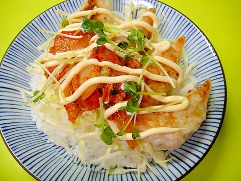 キムチ餃子丼